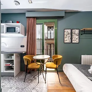 ainb-born-damas-apartments.topbarcelonahotels.com/