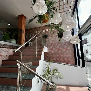 Residencia Cardona Арресифе