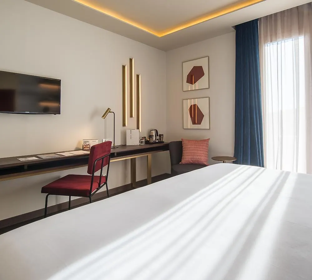 Vincci Mae Hotell Barcelona 4*,